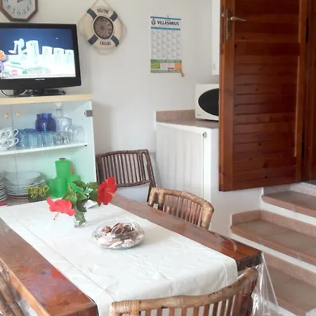 Holiday home House With One Bedroom In Villasimius With Furnished Terrace And Wifi 300 M From The Beach *