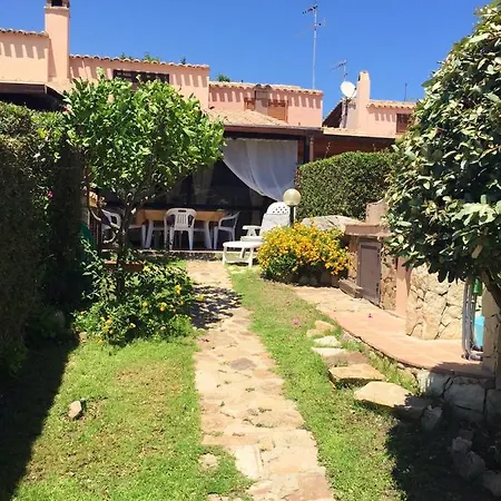 Holiday home House With One Bedroom In Villasimius With Furnished Terrace And Wifi 300 M From The Beach *