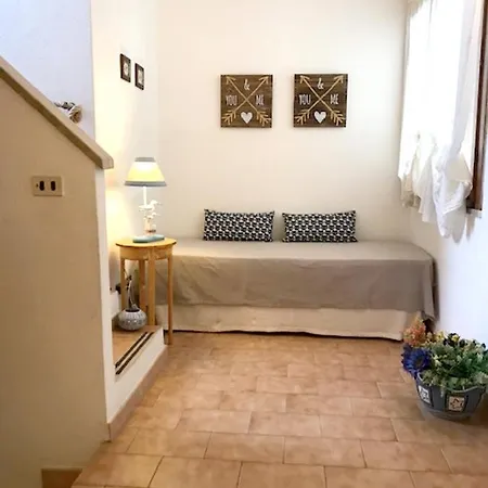 Holiday home House With One Bedroom In Villasimius With Furnished Terrace And Wifi 300 M From The Beach *